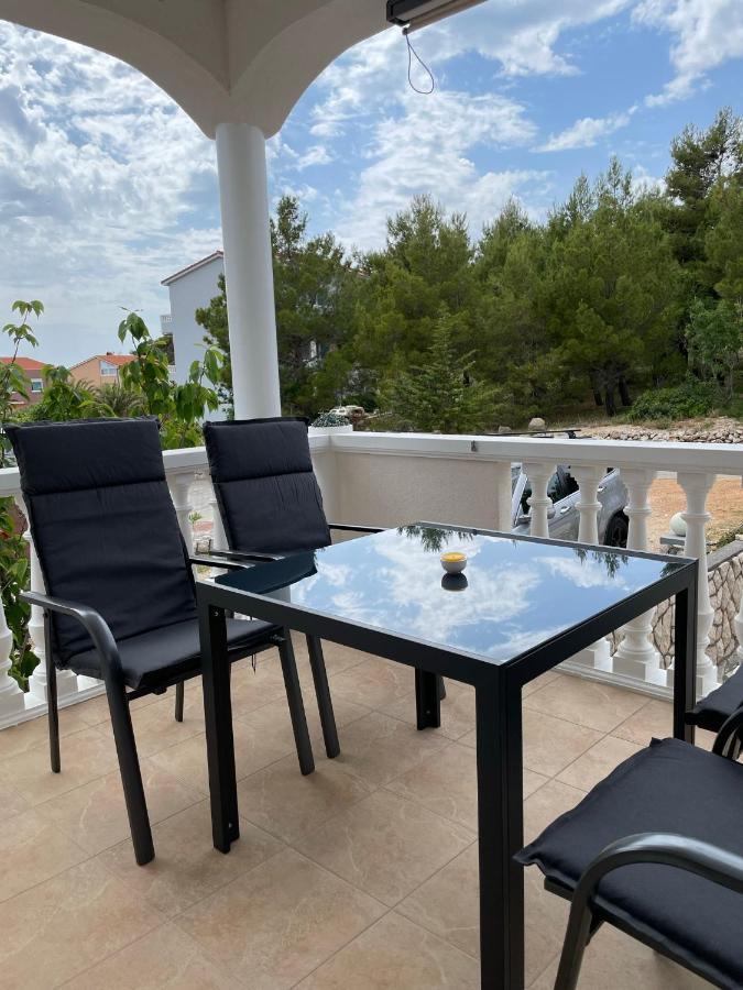 Apartments Rafaela Barbat na Rabu Exterior photo